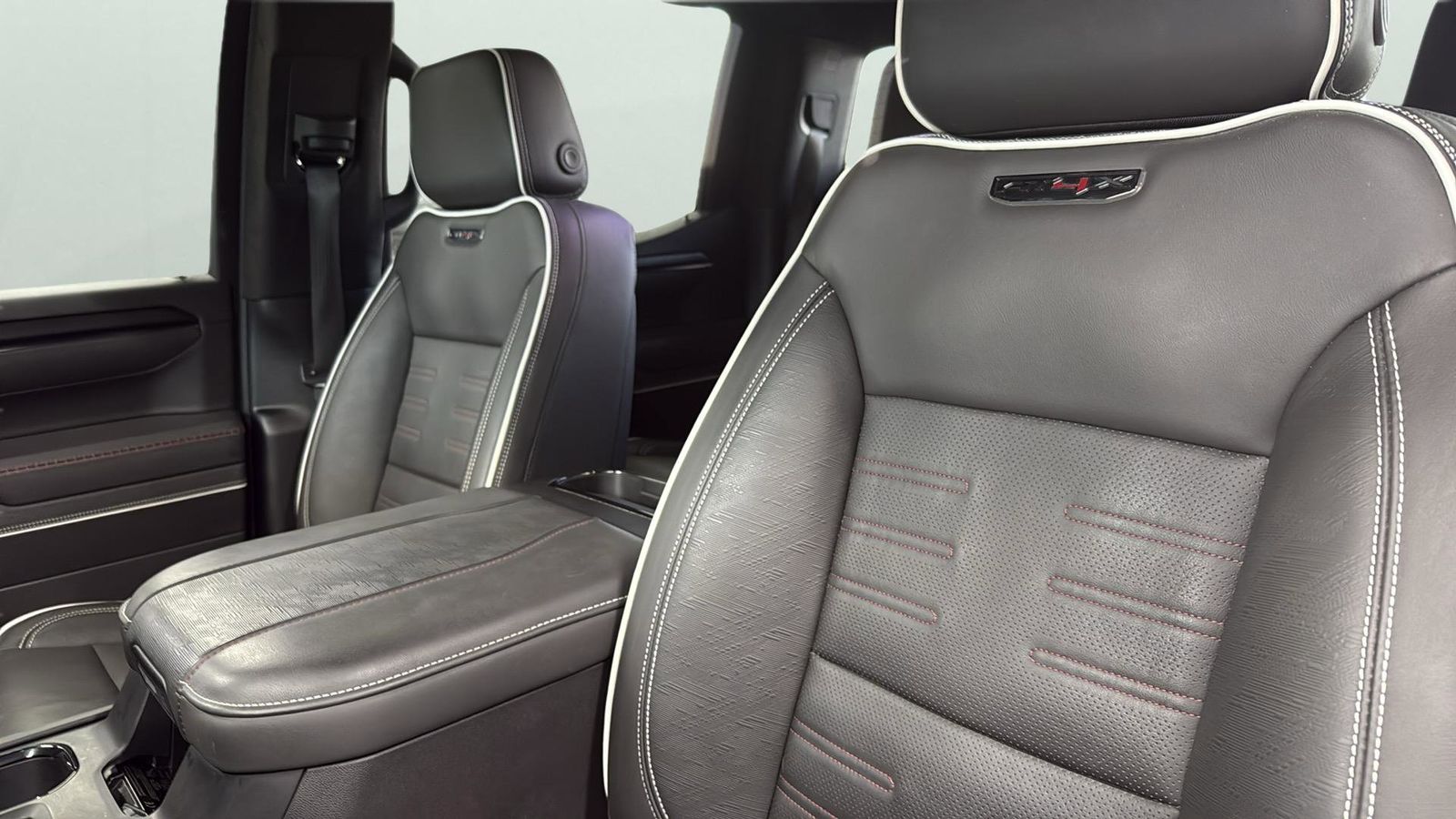 2024 Gmc Sierra 1500 AT4X photo 10