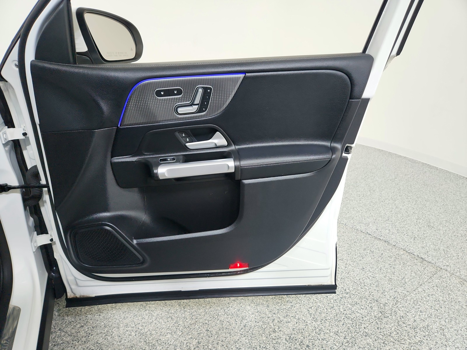 2021 Mercedes Benz GLB 250 photo 38