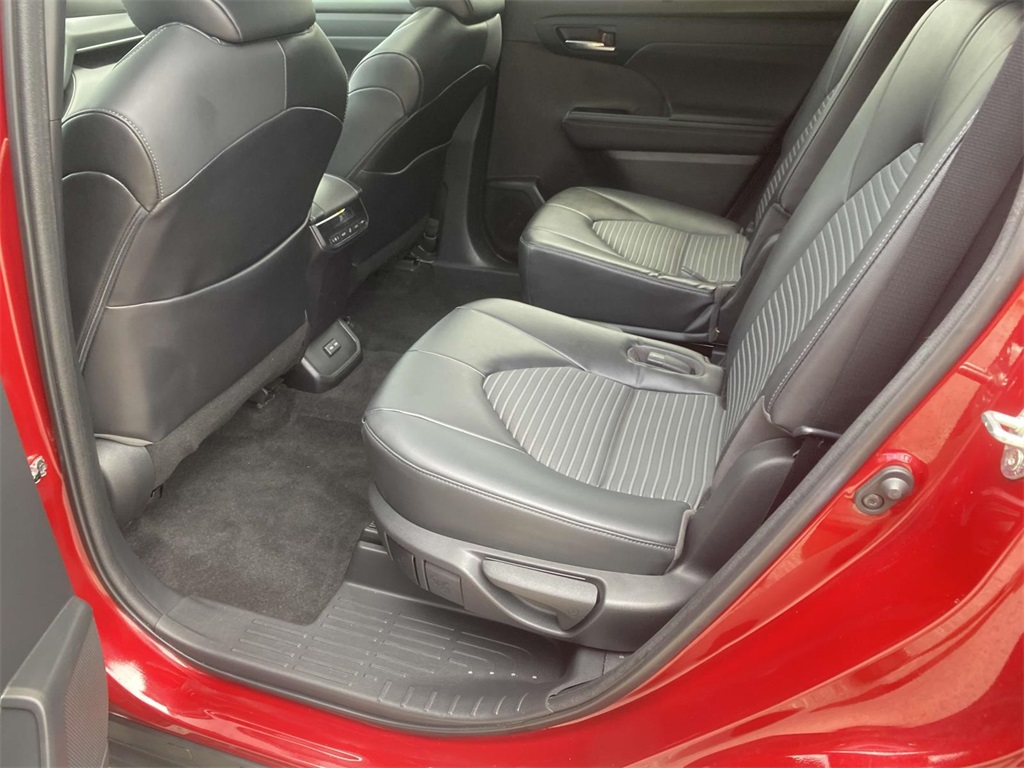 2023 Toyota Highlander XSE photo 10
