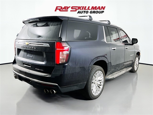 2022 Chevrolet Suburban Premier photo 3