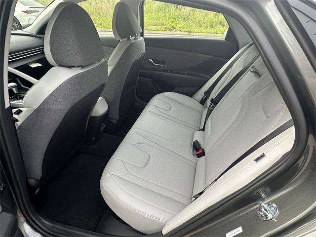 2025 Hyundai Elantra Hybrid Limited photo 20