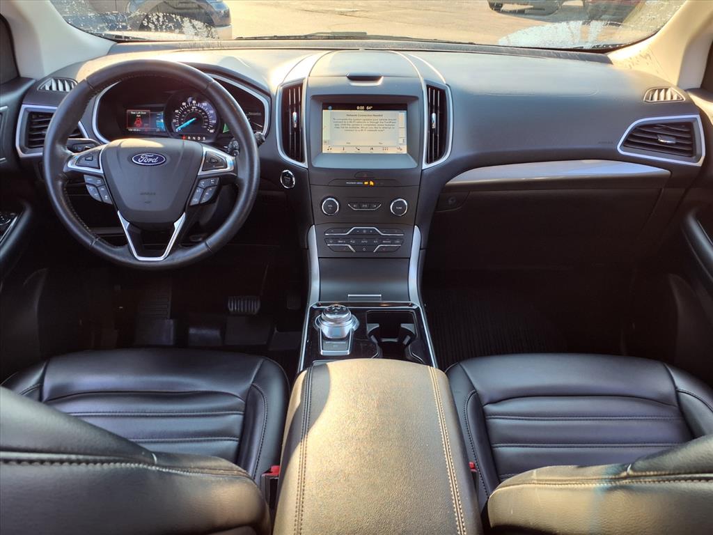 2019 Ford Edge SEL photo 4