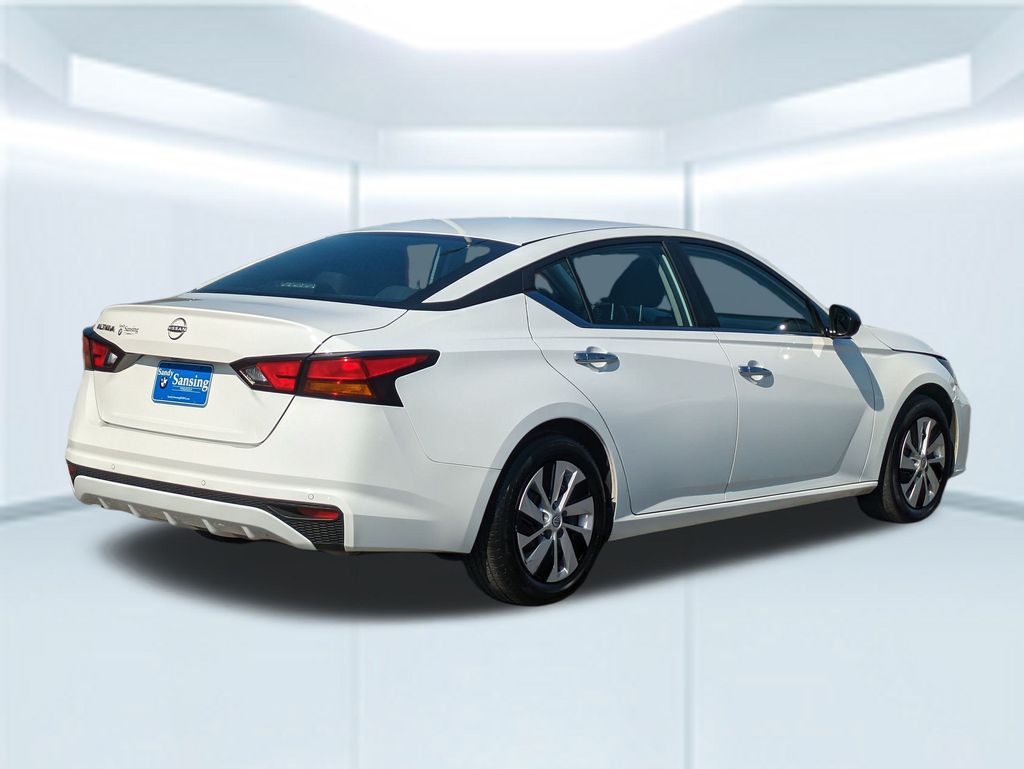 2024 Nissan Altima 2.5 S photo 3