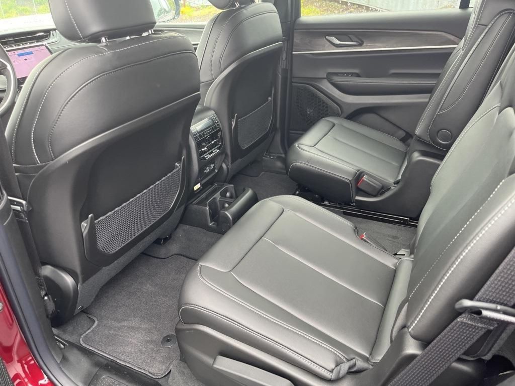 2025 Jeep Grand Cherokee Limited photo 22