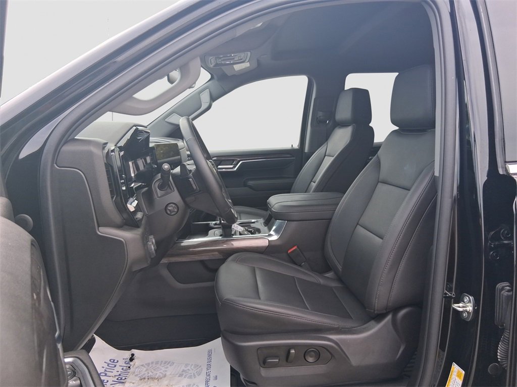 2023 Chevrolet Silverado 1500 LTZ photo 9