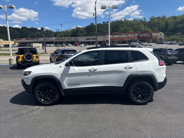 2022 Jeep Cherokee Trailhawk photo 3