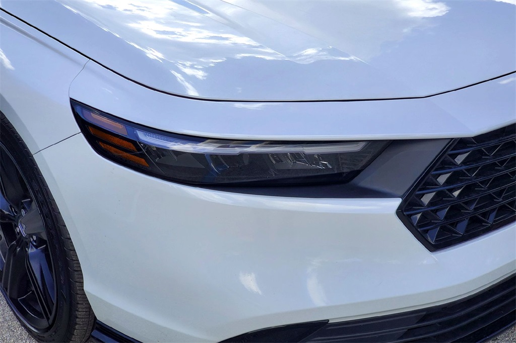 2024 Honda Accord Hybrid Sport-L photo 2