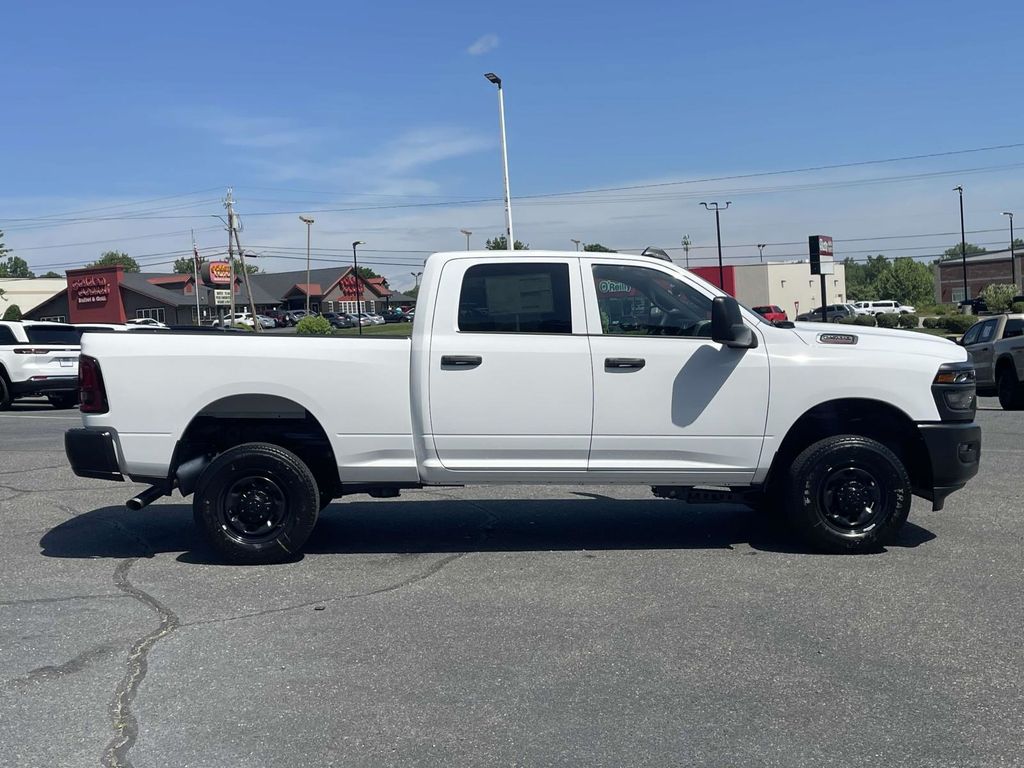 2025 Ram 2500 Tradesman photo 8