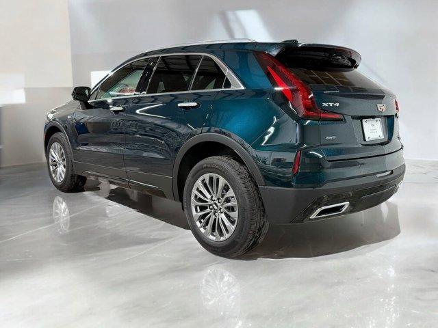 2025 Cadillac XT4 Premium Luxury photo 2