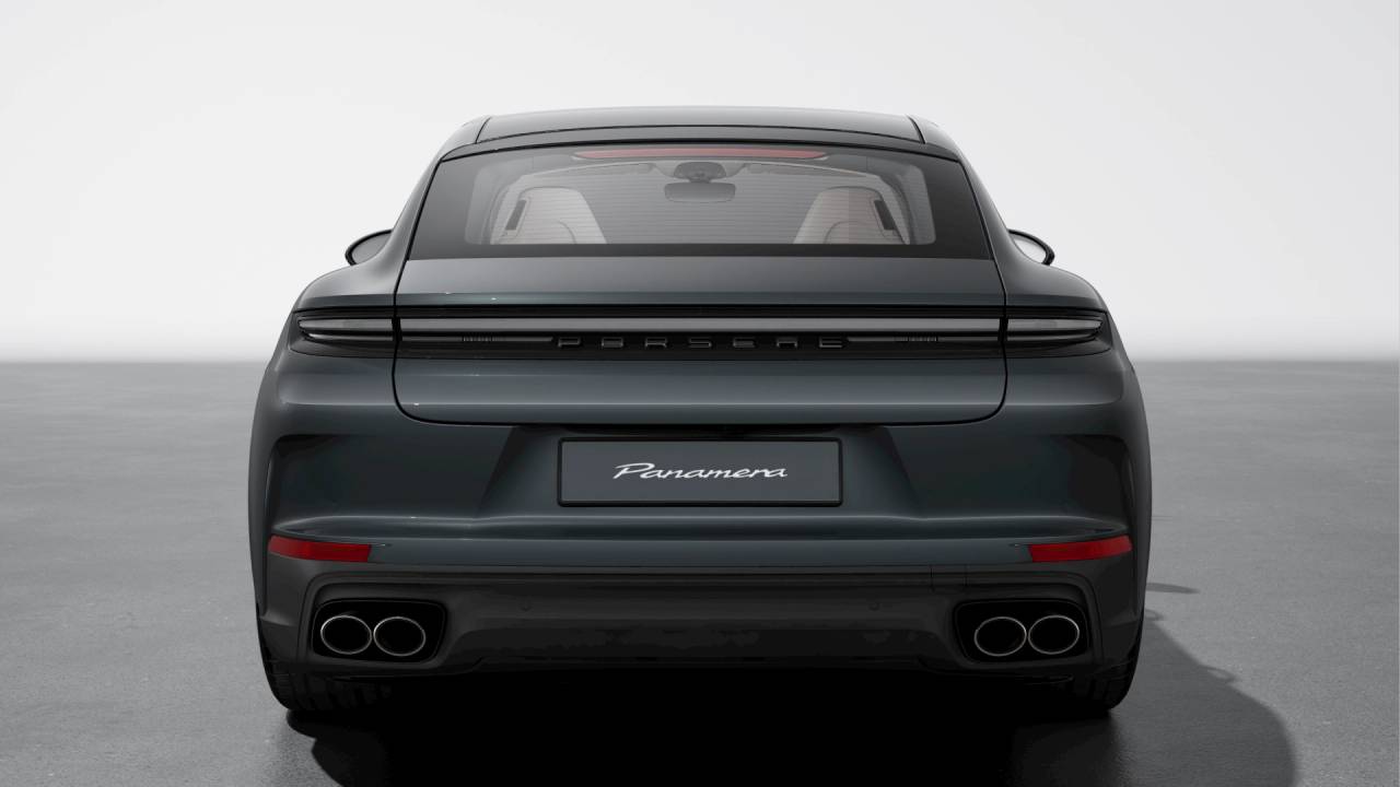 2026 Porsche Panamera 4 photo 3
