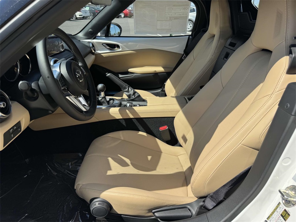 2025 Mazda MX-5 Miata Miata Grand Touring photo 12