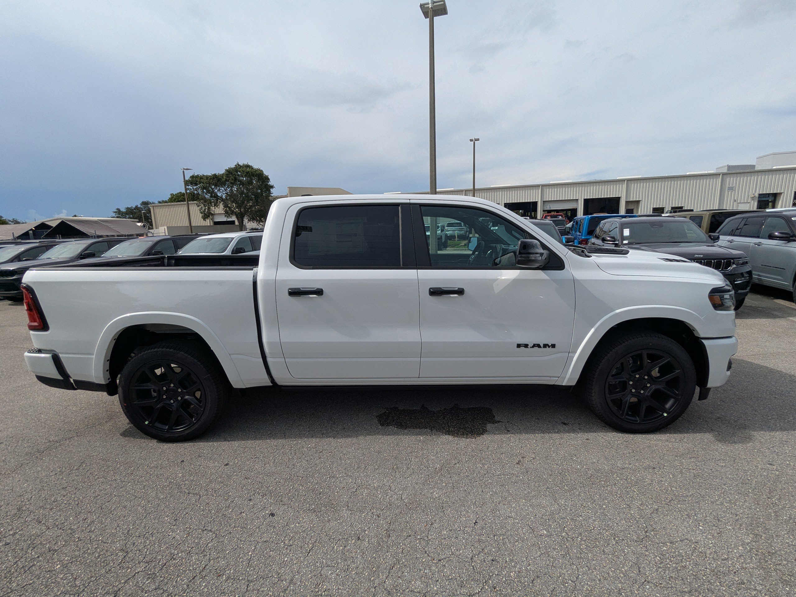 2026 Ram 1500 Laramie photo 3