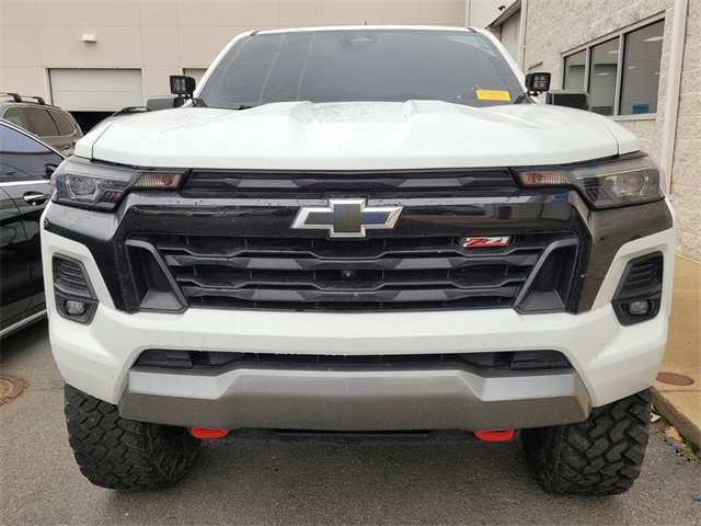 Used 2024 Chevrolet Colorado Z71 with VIN 1GCPTDEK5R1259758 for sale in Little Rock