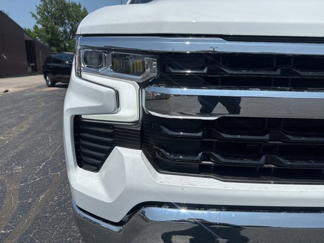 2025 Chevrolet Silverado 1500 LT photo 9