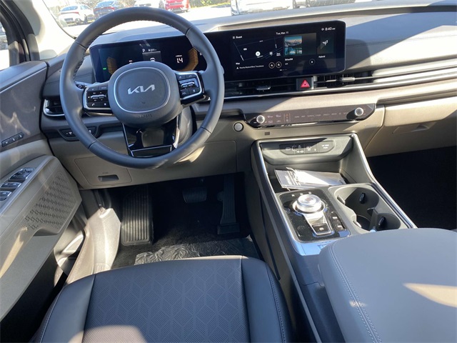 2025 Kia Carnival EX photo 11