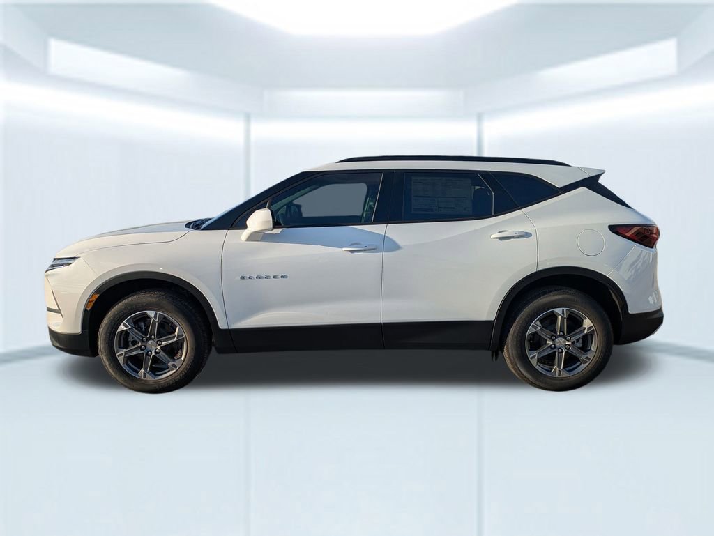 2026 Chevrolet Blazer 2LT photo 2