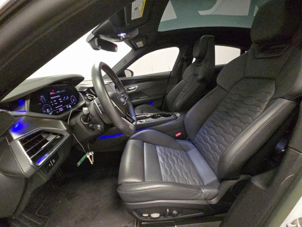 2022 Audi e-tron GT Prestige photo 2