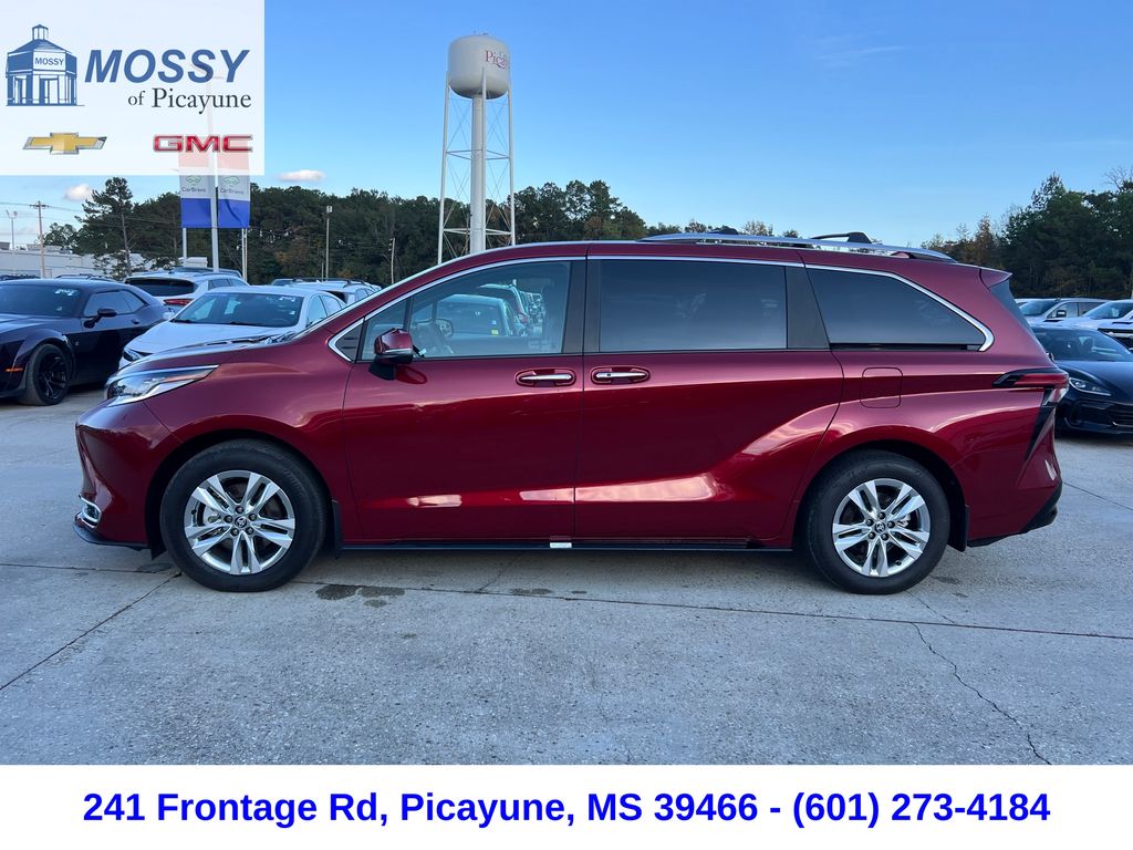 2025 Toyota Sienna Limited photo 2