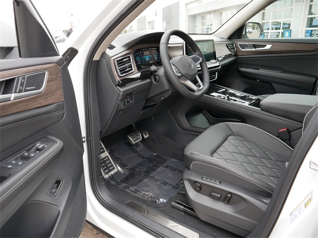 2025 Volkswagen Atlas SEL Premium R-Line photo 6