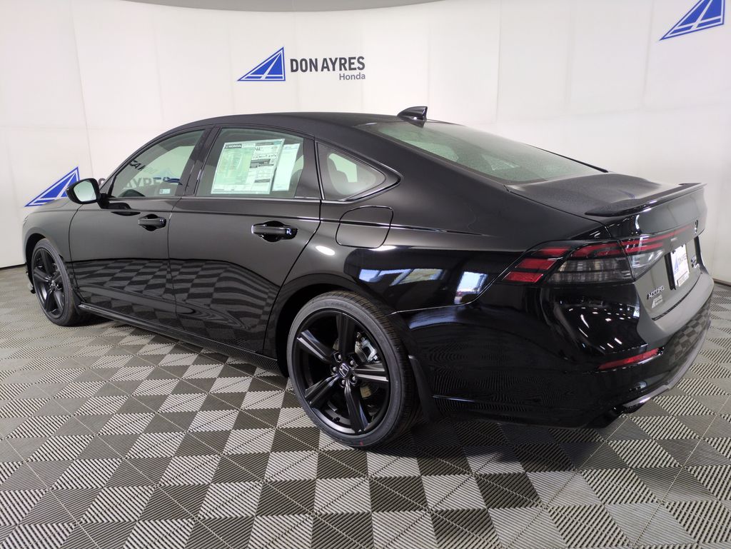 2025 Honda Accord Hybrid Sport-L photo 3