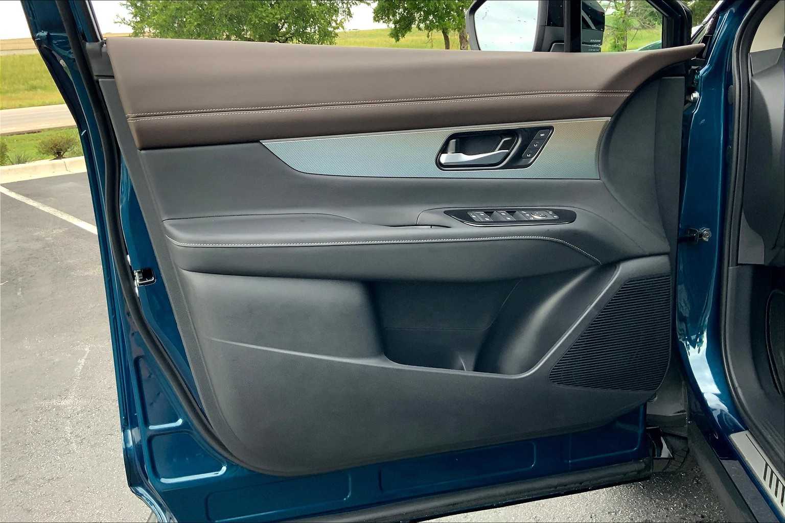 2025 Nissan Murano Platinum photo 10