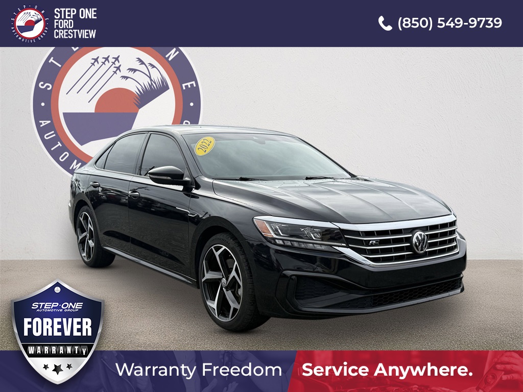 2022 Volkswagen Passat R-Line's photo