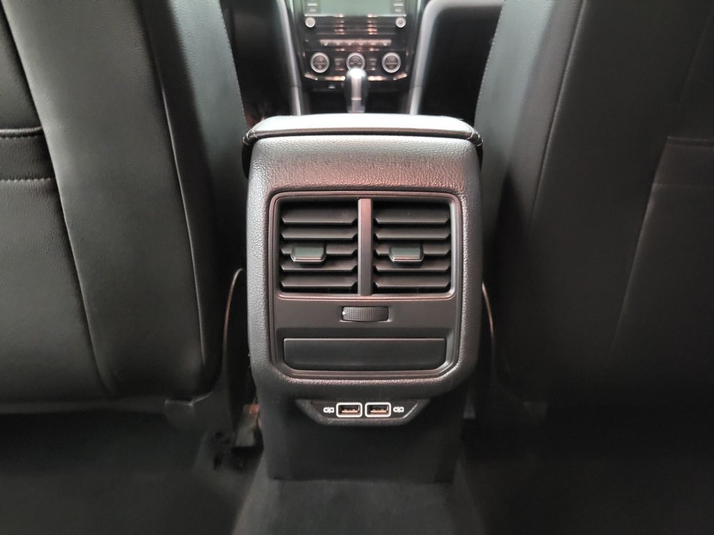 2020 Volkswagen Passat 2.0T R-Line photo 41
