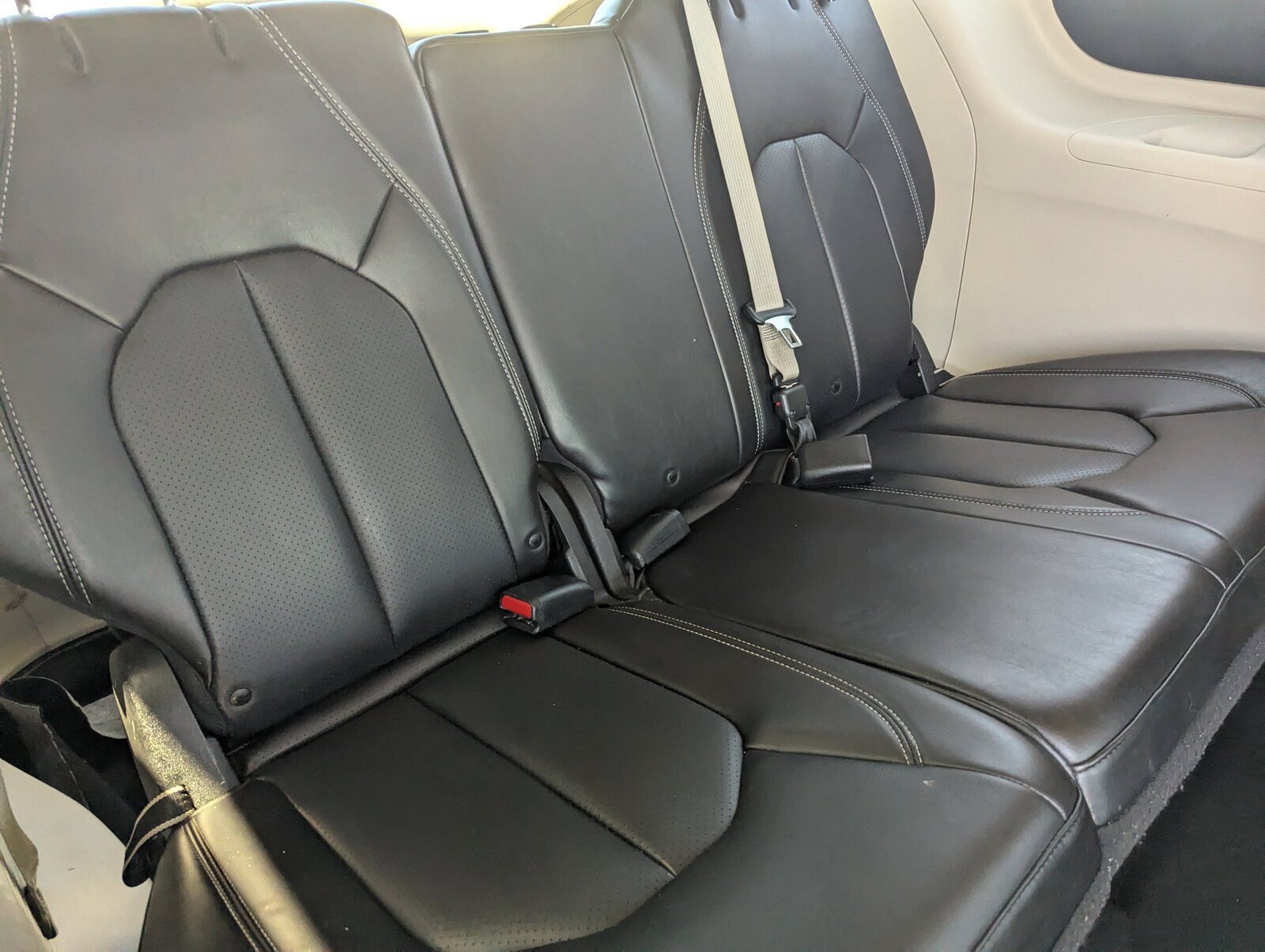 2021 Chrysler Voyager LXi photo 13