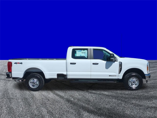 2026 Ford F-350 XL photo 3