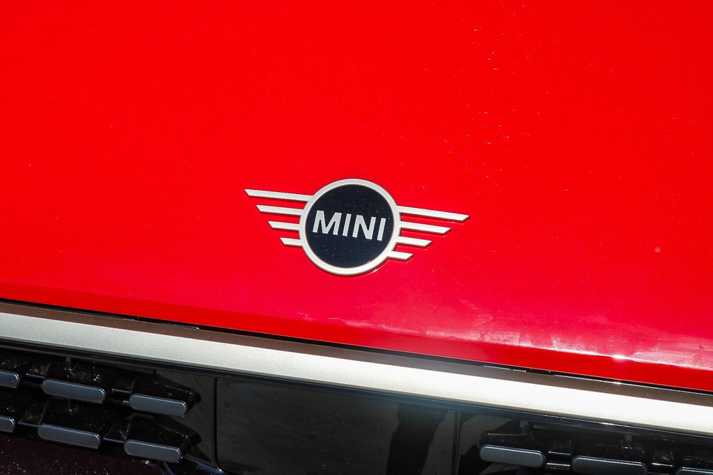 2025 Mini Cooper 4 Door Hardtop Signature photo 5