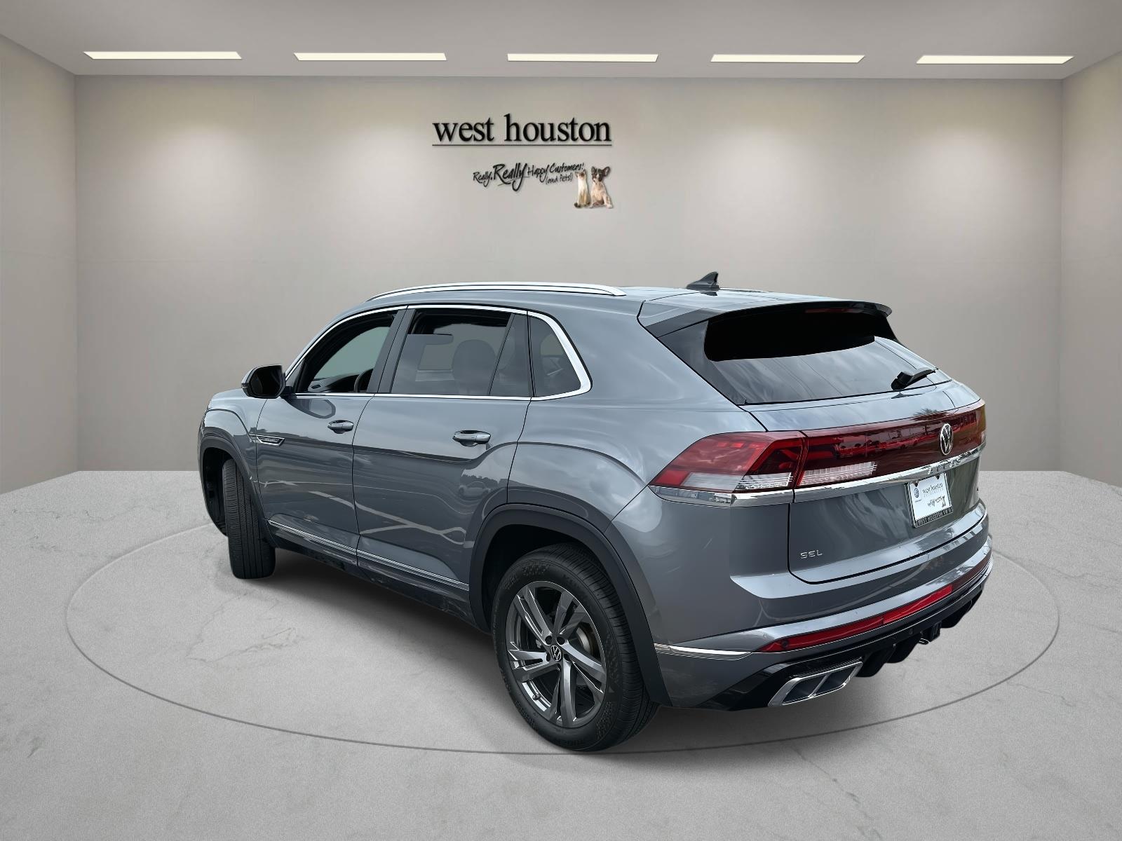 2024 Volkswagen Atlas Cross Sport SEL R-Line photo 6