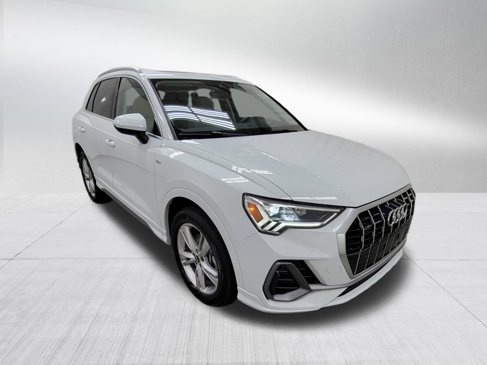 2022 Audi Q3 S line Premium Plus photo 8