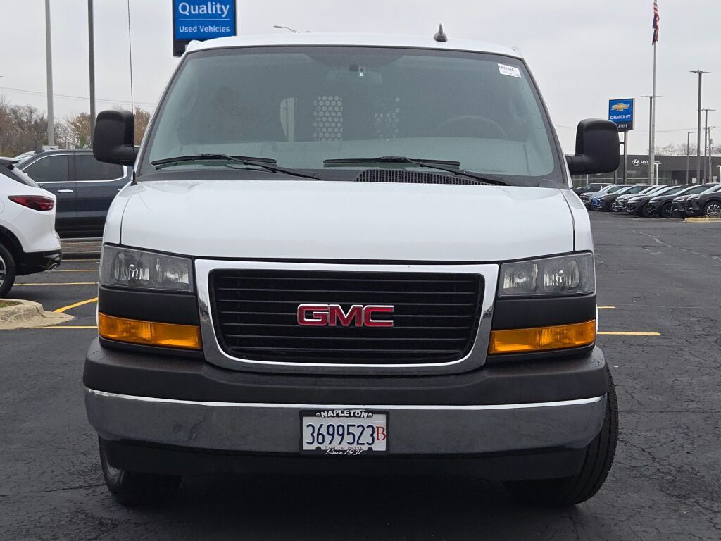 2021 Gmc Savana Cargo 2500 photo 3