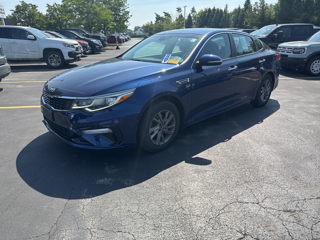 2020 Kia Optima LX photo 3