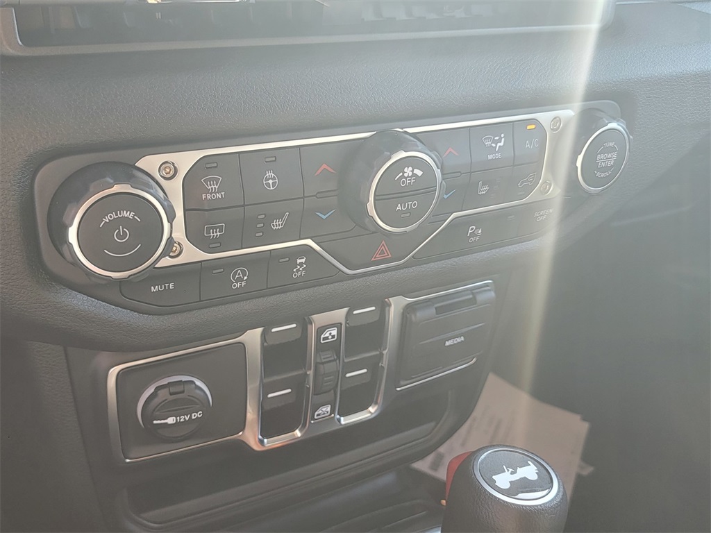 2025 Jeep Wrangler Sport S photo 16