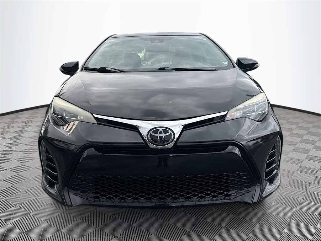2018 Toyota Corolla SE photo 2
