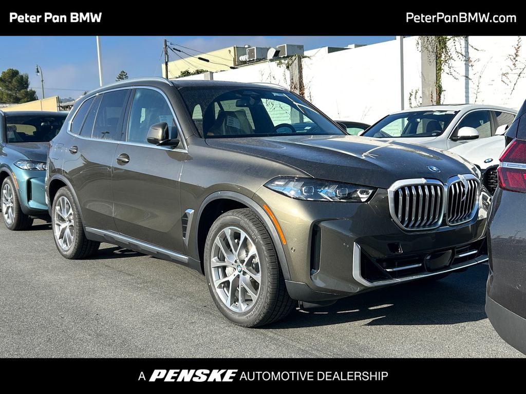 2026 BMW X5 50e's photo