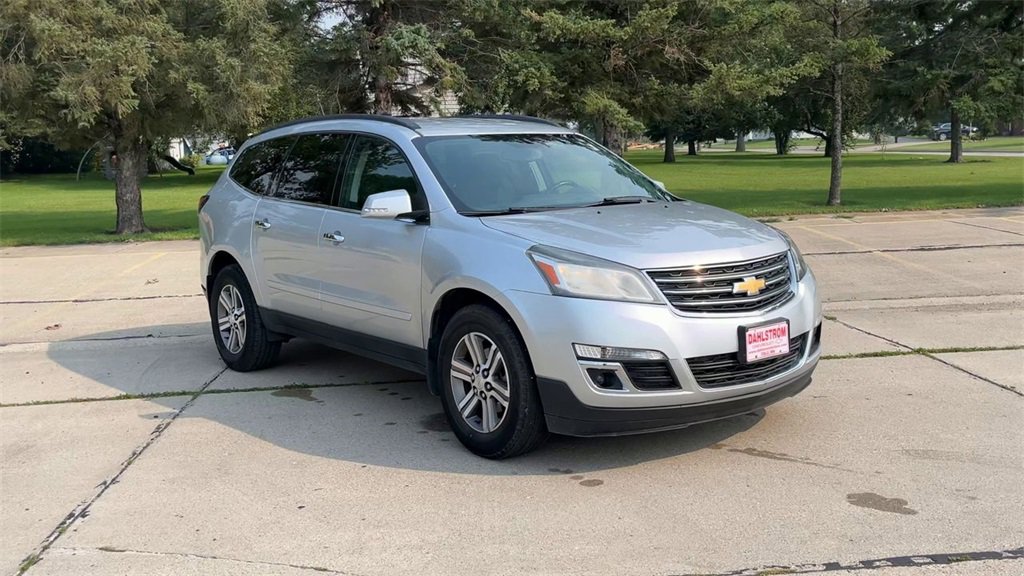 Used 2017 Chevrolet Traverse 1LT with VIN 1GNKVGKD5HJ112552 for sale in Oslo, Minnesota
