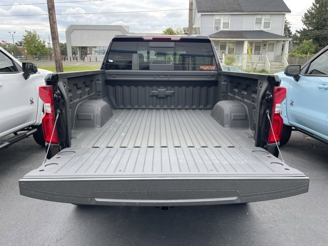 2025 Chevrolet Silverado 1500 RST photo 6