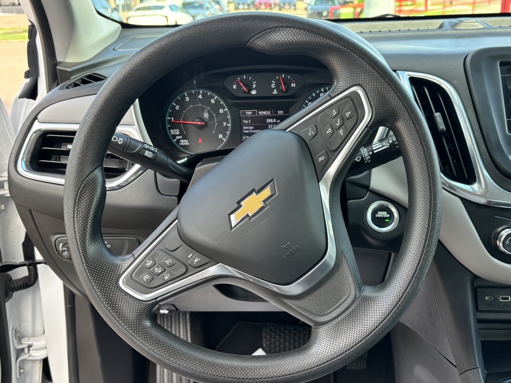 2023 Chevrolet Equinox LS photo 10