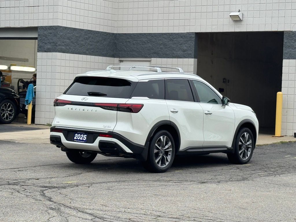 2025 Infiniti QX60 Luxe AWD photo 3