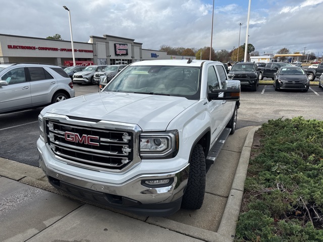 2017 GMC Sierra 1500 SLT's photo