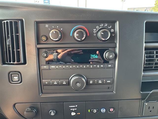 2025 Chevrolet Express Cargo 2500 photo 14
