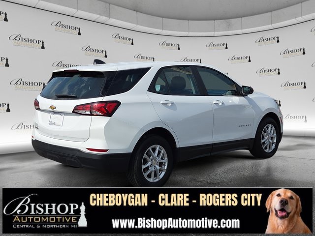 2023 Chevrolet Equinox LS photo 4