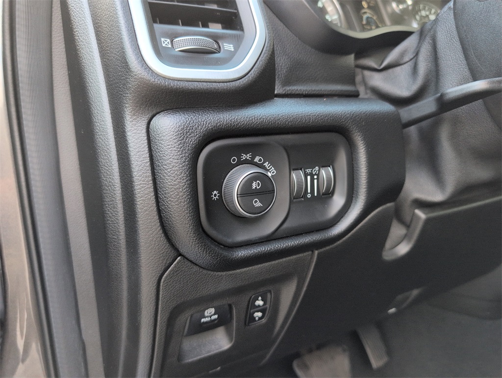 2019 Ram 1500 Big Horn Lone Star photo 16