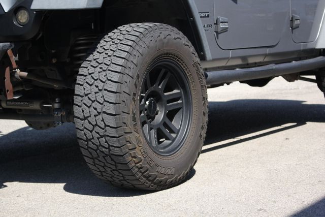 2015 Jeep Wrangler Unlimited Sport photo 2