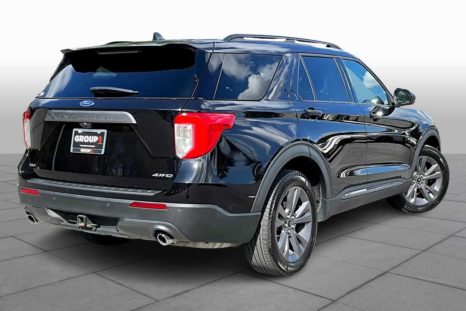 2022 Ford Explorer XLT photo 8