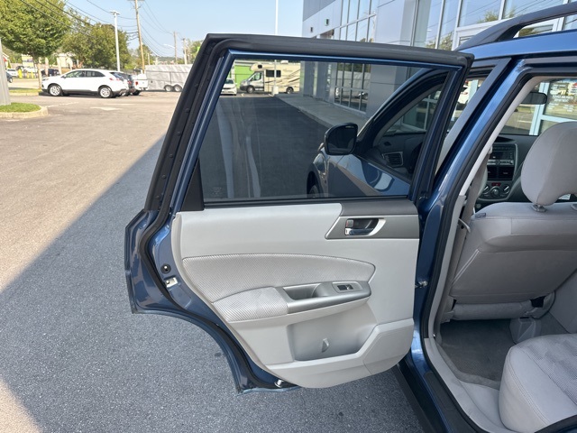 2010 Subaru Forester 2.5X Premium photo 38