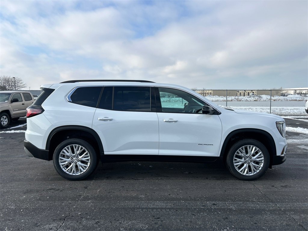 2026 GMC ACADIA - Image 8