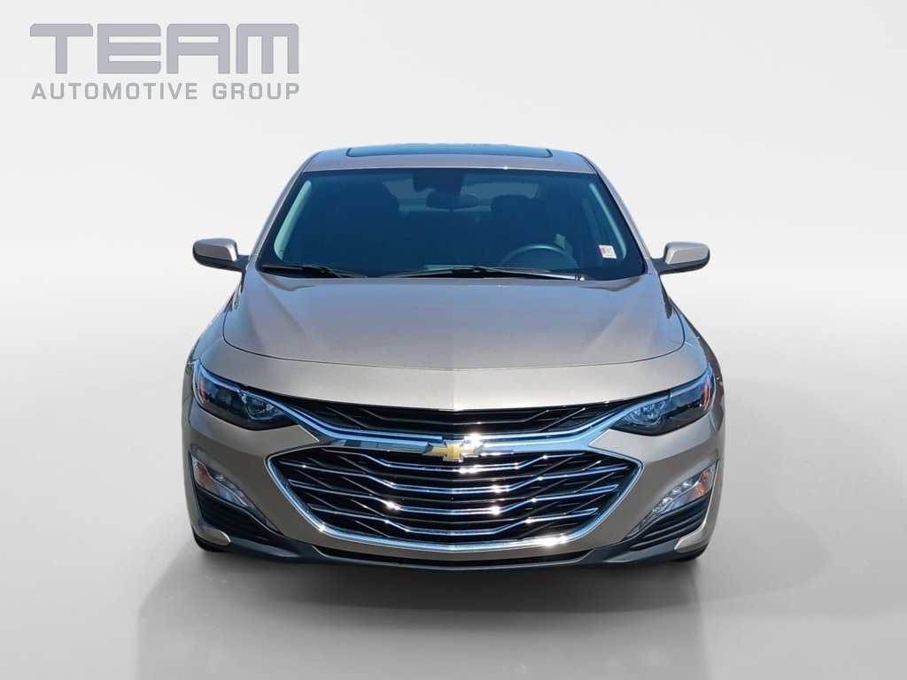 2023 Chevrolet Malibu 1LT photo 2